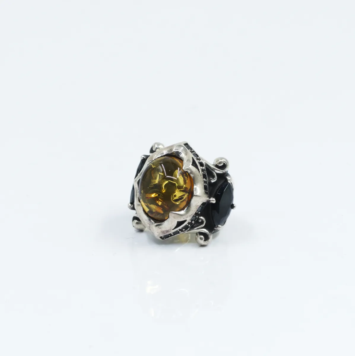 Inel gotic chihlimbar onix Argint