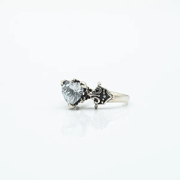 Inel gotic inima c.z.transparent Argint