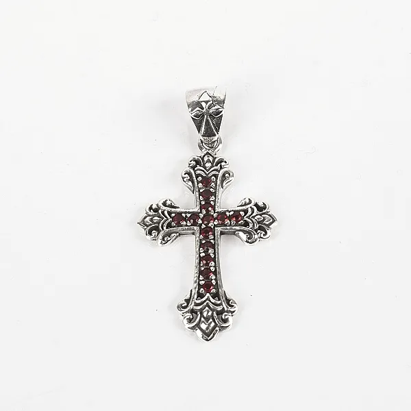 Pandantiv cruciulita gotica zirconii Argint