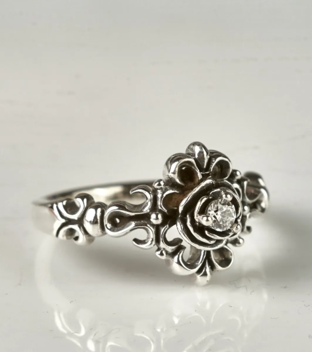 Inel gotic trandafir white Argint