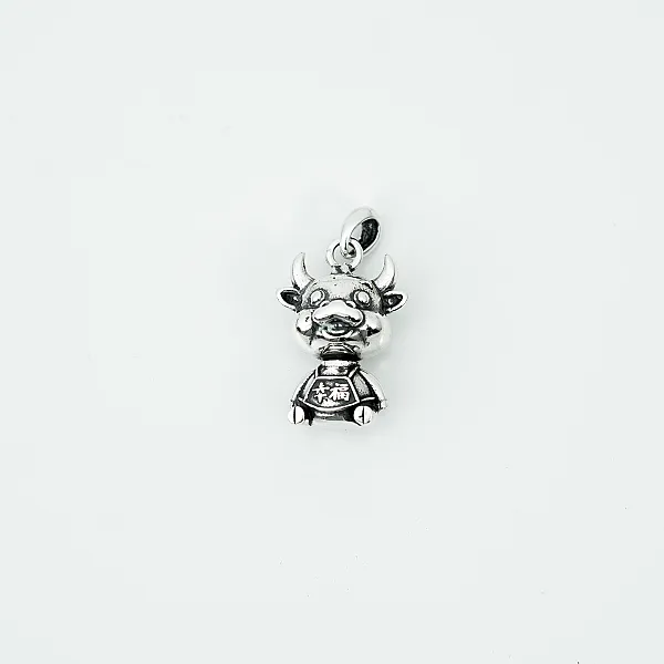 Pandantiv vacuta vesela Argint