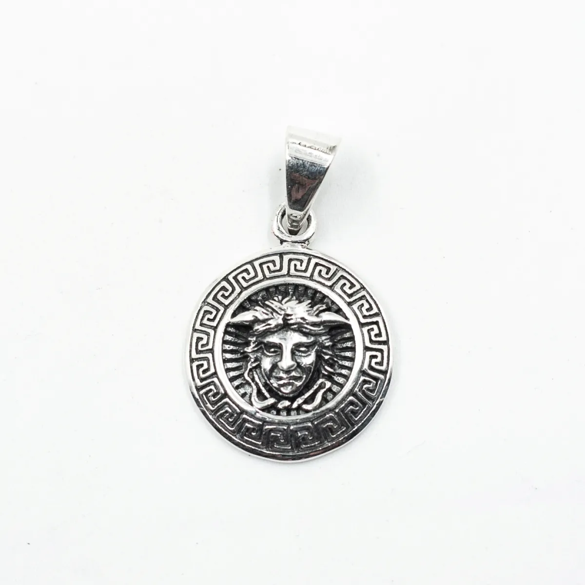 Pandantiv rotund cap Medusa Argint