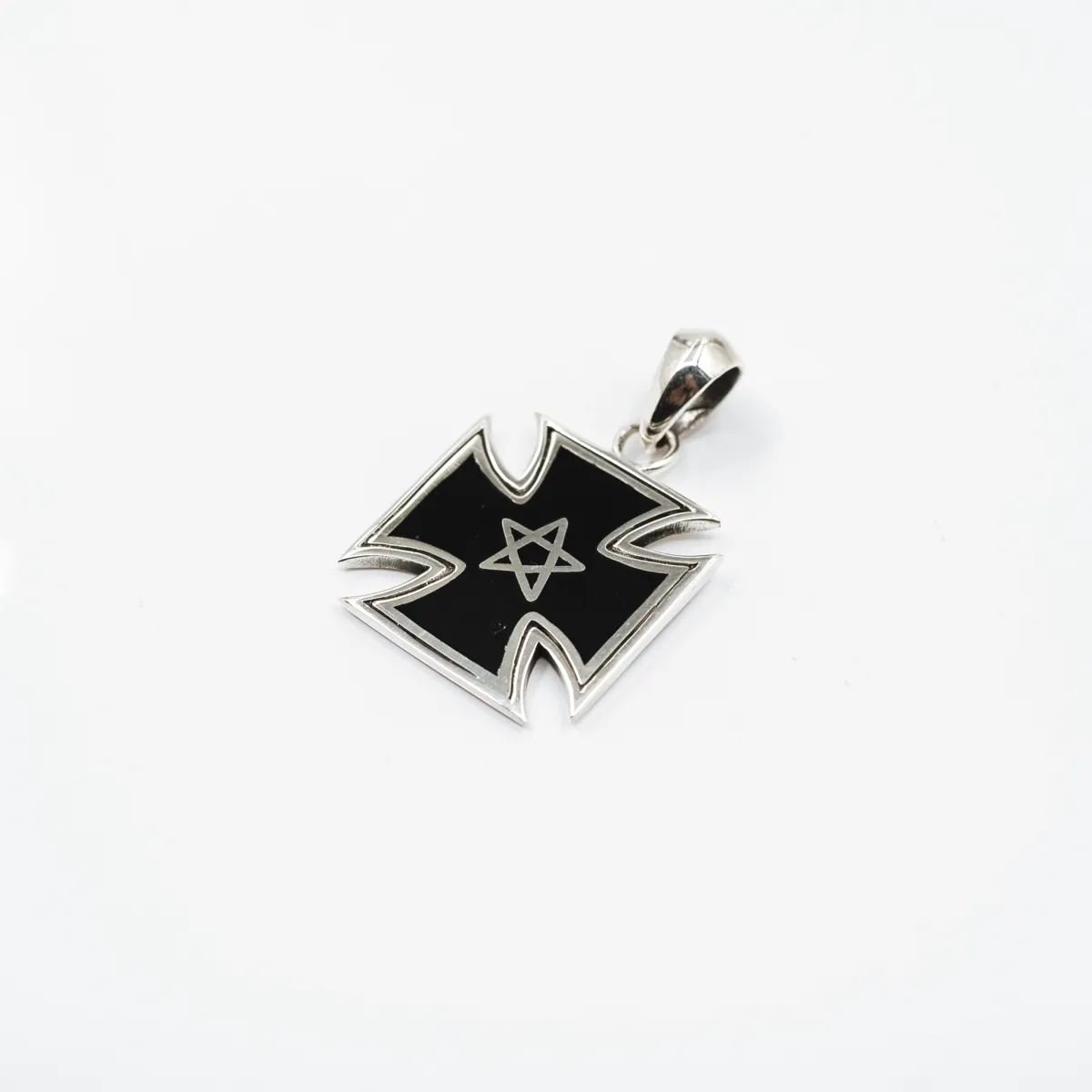 Pandantiv cruce neagra pentagrama Argint