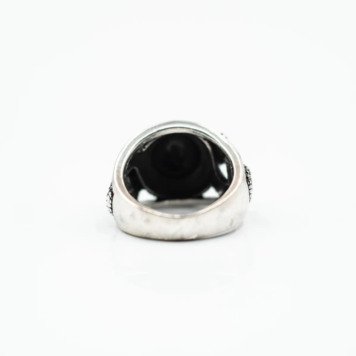 Inel rotund sarpe c.z negru Argint