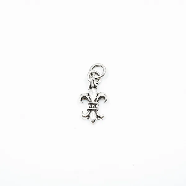 Pandantiv Fleur de Lys s Argint