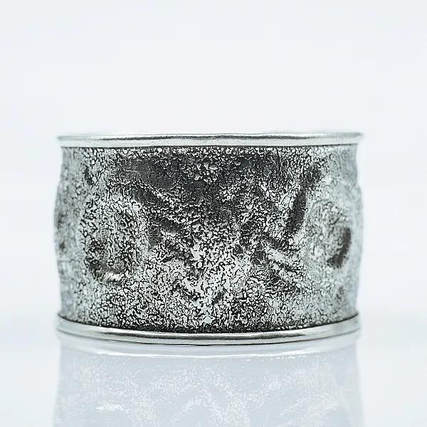 Bratara fixa hammered petale Argint