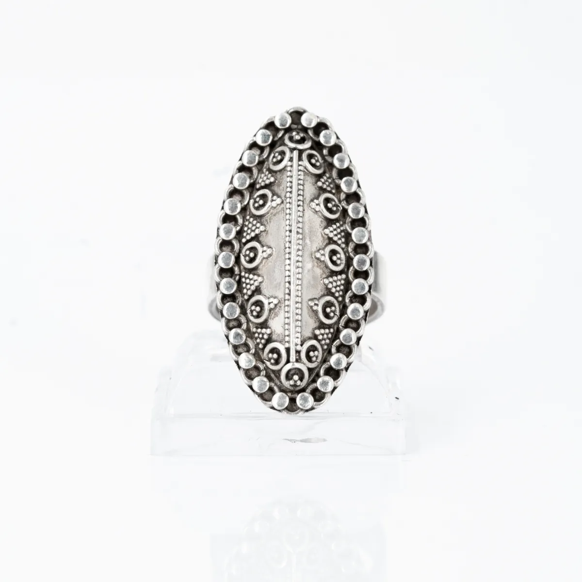 Inel lung oval cerculete Argint
