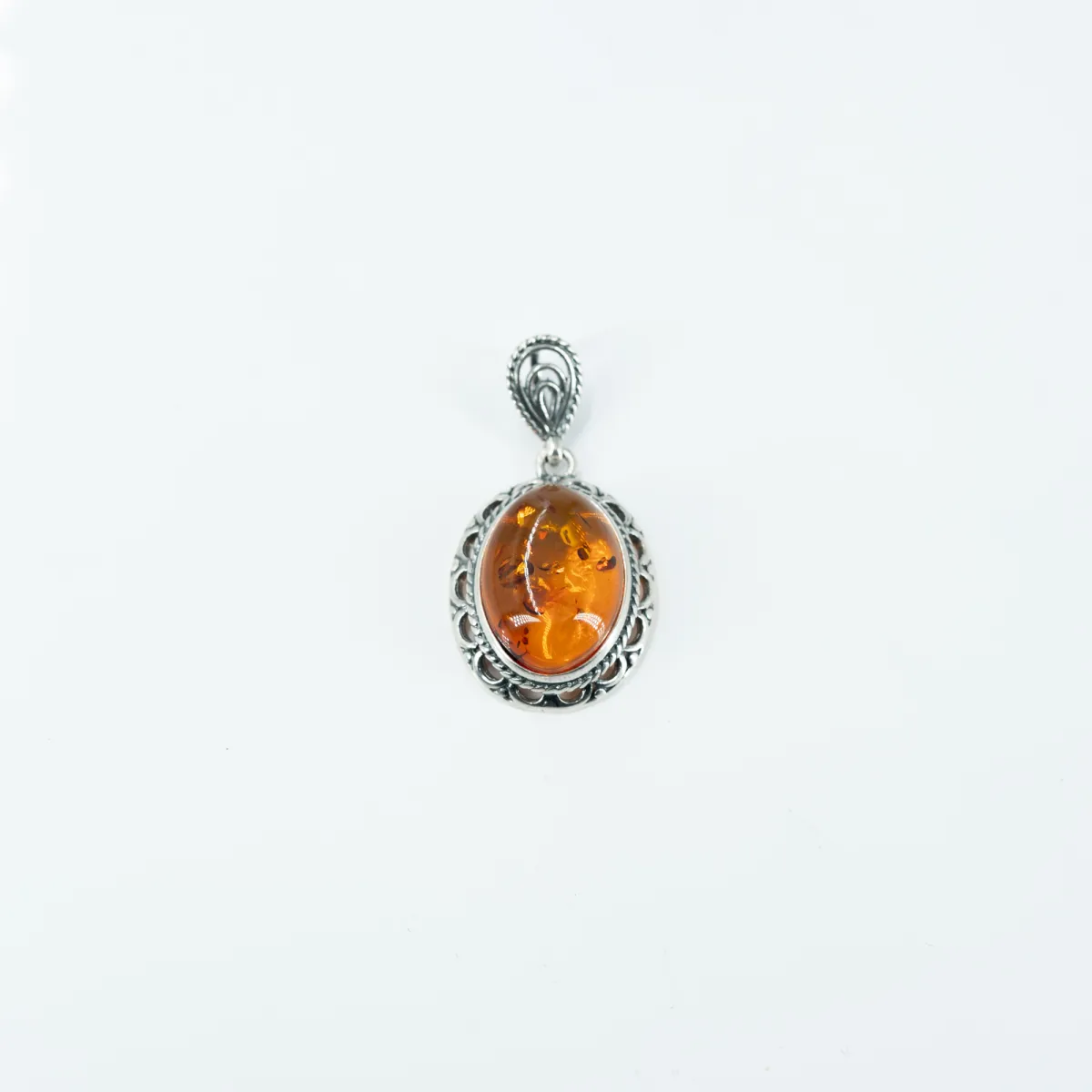Pandantiv oval broderie chihlimbar Argint