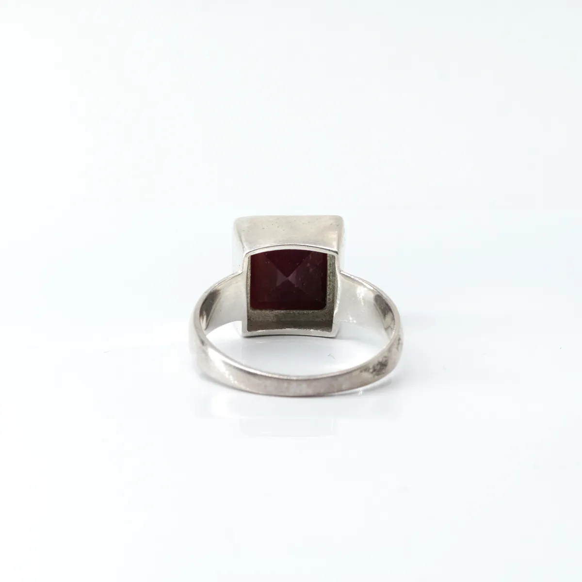Inel patrat radacina de rubin Argint