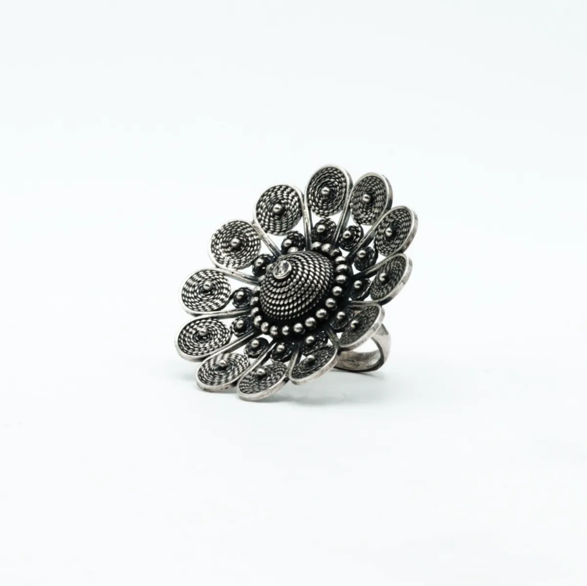 Inel disc floral India 5cm Argint